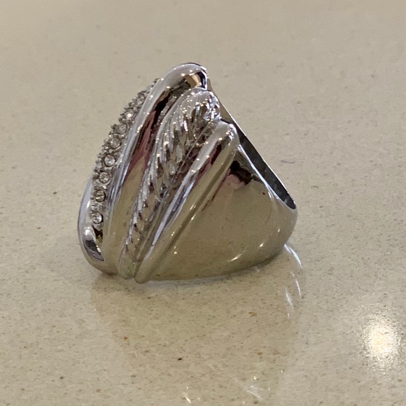 Large Statement Ring - Picture 14 of 16